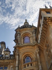 château de style néo-renaissance et jardin de style Français