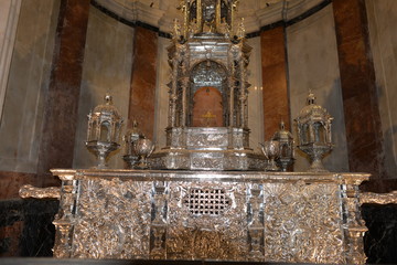Innenansicht der Kathedrale de la Santa Cruz