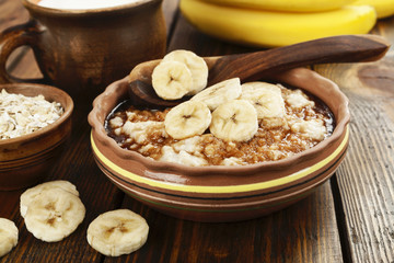 Porridge with bananas