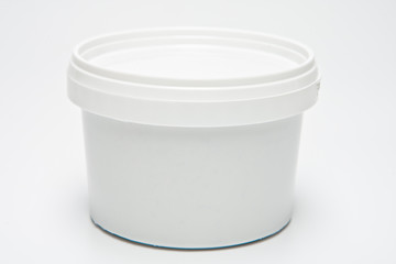 Plastic round container