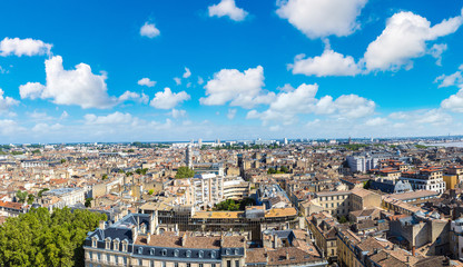 Fototapeta premium Panoramic view of Bordeaux