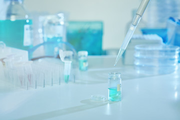 Liquid sample loading with automatic pipette, scientific background