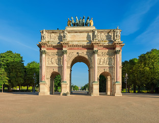 Fototapeta na wymiar Arc de Triomphe du Carrousel in Paris, front view