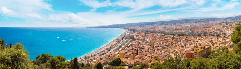 Fotobehang Nice Panoramisch uitzicht op het strand van Nice