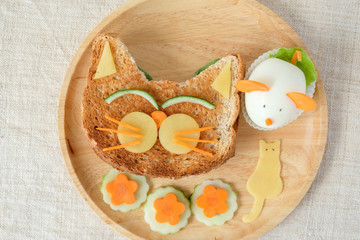 Cat and mouse lunch plate, fun food art for kids