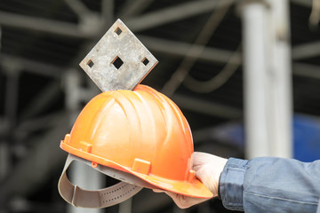 
Helmet saved the life of a construction worker
