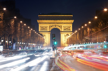 Fototapeta na wymiar Arc de triomphe Paris city at sunset
