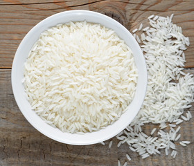 Jasmine rice in bowl close-up