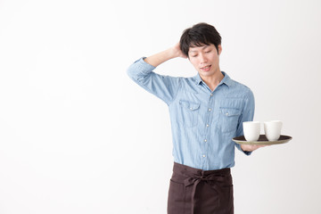 男性　カフェ店員