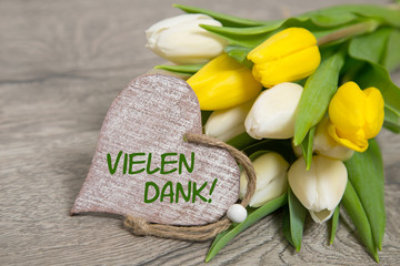 Tulpen und Herz: Vielen Dank!