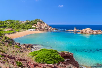 Crédence en verre imprimé Cala Pregonda, île de Minorque, Espagne Plage de Cala Pregonda avec du sable doré le jour ensoleillé d& 39 été à l& 39 île de Minorque.