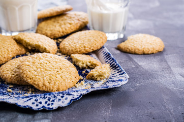 Cookie with sesame seeds