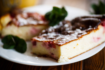 Cottage cheese casserole with berries