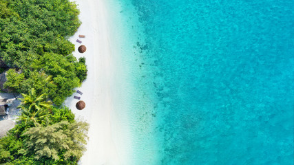 Aerial photo of tropical Maldives beach on island - obrazy, fototapety, plakaty