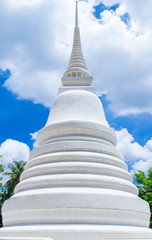 Fototapeta premium White pagoda
