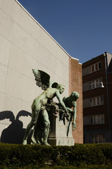Statue comm&eacute;morative en l&rsquo;hommage d&rsquo;Edith Cavell et Marie Depage