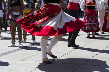 Traditional portuguese dancers - obrazy, fototapety, plakaty