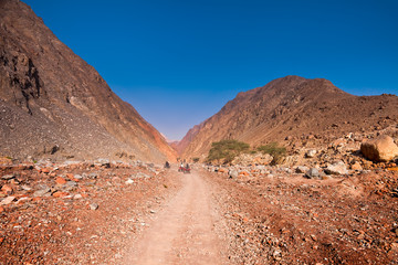 Wakacje w Egipcie. Kanion na pustyni