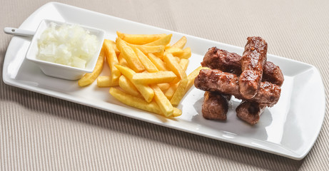 cevapcici sa lukom
