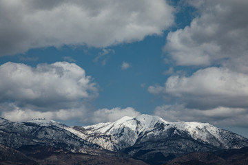 春の雪山