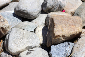  Many stacked stones