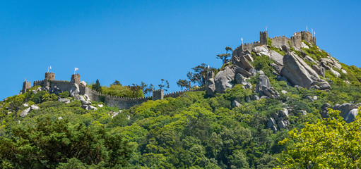 Naklejka premium Scenic sight of Moorish Castle walls in Sintra, Portugal