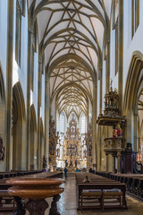 Fototapeta na wymiar Basilika St. Ulrich Augsburg Hochformat