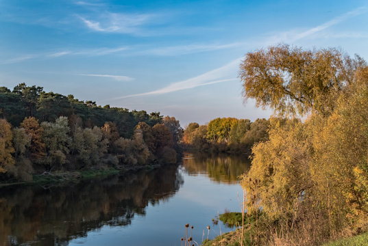 Jesienne zakole warty w Wi&oacute;rku pod Poznaniem