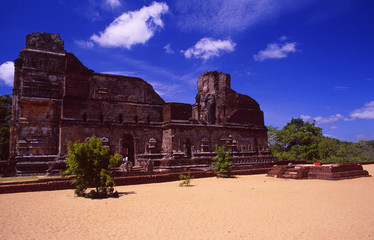 Fototapeta na wymiar Sri Lanka: Die Ruinen der ehemaligen Königsstadt Polonnaruwa
