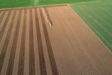 Obraz premium Aerial flight of field