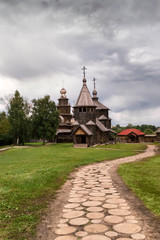 Fototapeta na wymiar Wooden Church in Suzdal in summer, cloudy weather