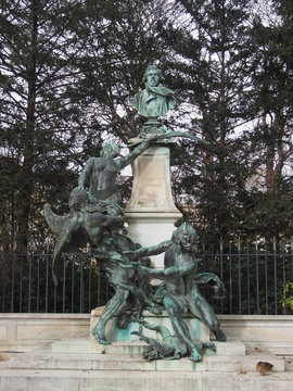 Monument Eugène Delacroix au Jardin du Luxembourg - Paris