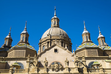 Fototapeta na wymiar Nuestra Senora des Pilar basilica in Zaragoza