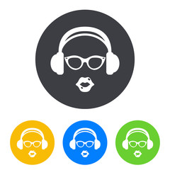 Icono plano auriculares con gafas y labios en circulo varios colores
