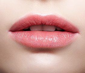 Female pink plump lips makeup