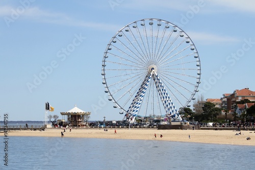 500_F_142341755_NNRtVNPbyx3Arx2hUR7db8CrbaCRKAhX.jpg
