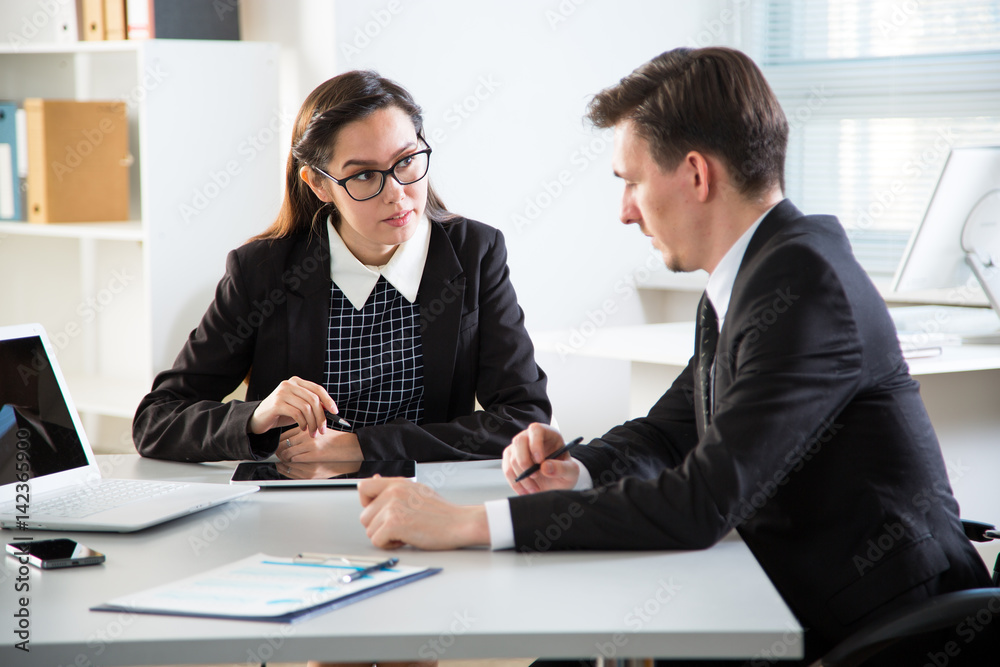 Wall mural businesspeople in a meeting at office