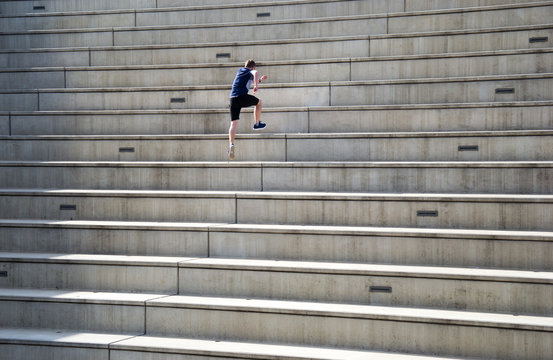 Challenger - Monter des marches promptement