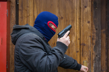 Burglary, invasion, raid, attack, violence, weapon, pistol, gun, fear, danger, robbery, undershoot,...