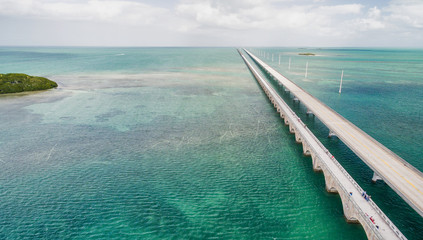 Fototapeta premium Beautiful aerial view of Overseas Highway Bridge, Florida