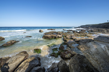 Fototapeta na wymiar Cave beach one of beautiful beach in Northen of Sydney.