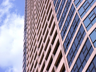 Абстрактный фрагмент современного здания