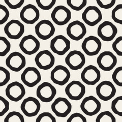 Vector Seamless Black and White Hand Drawn Circles Pattern