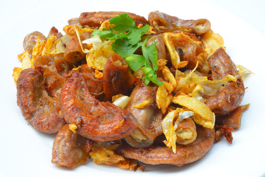 Pork chitterlings, fried garlic, pepper
