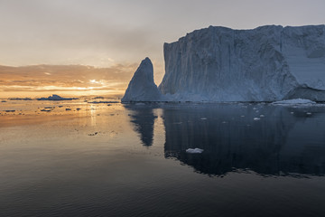 Obraz na płótnie Canvas View of iceberg in disco bay, Ilulissat, Greenland