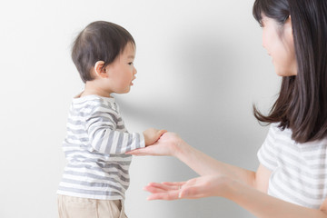 赤ちゃん　お母さん　育児