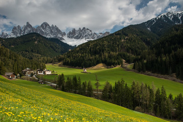 Fototapeta na wymiar Odle mountain, Dolomites