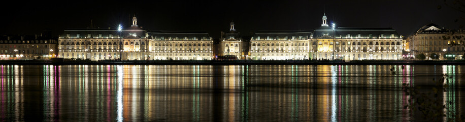palais de la bourse Bordeaux de nuit