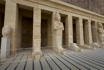 Naklejka premium Ancient ruins of Queen Hatshepsut Temple, Luxor, Egypt