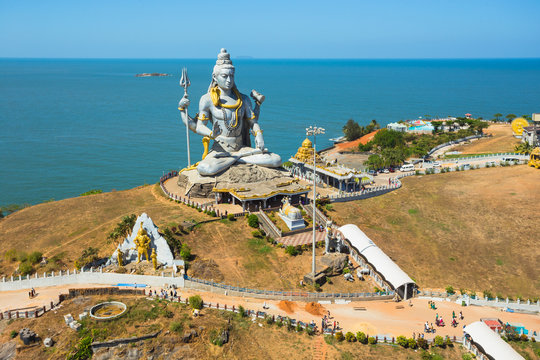 Statue of Lord Shiva was built at Murudeshwar